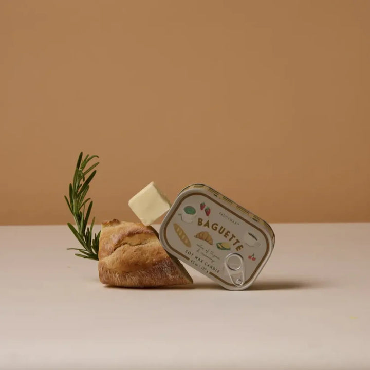 נר: Bistro Tin, French Baguette