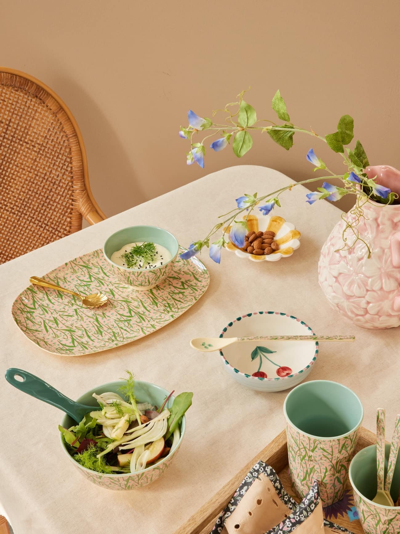 מגש מלמין רקפות