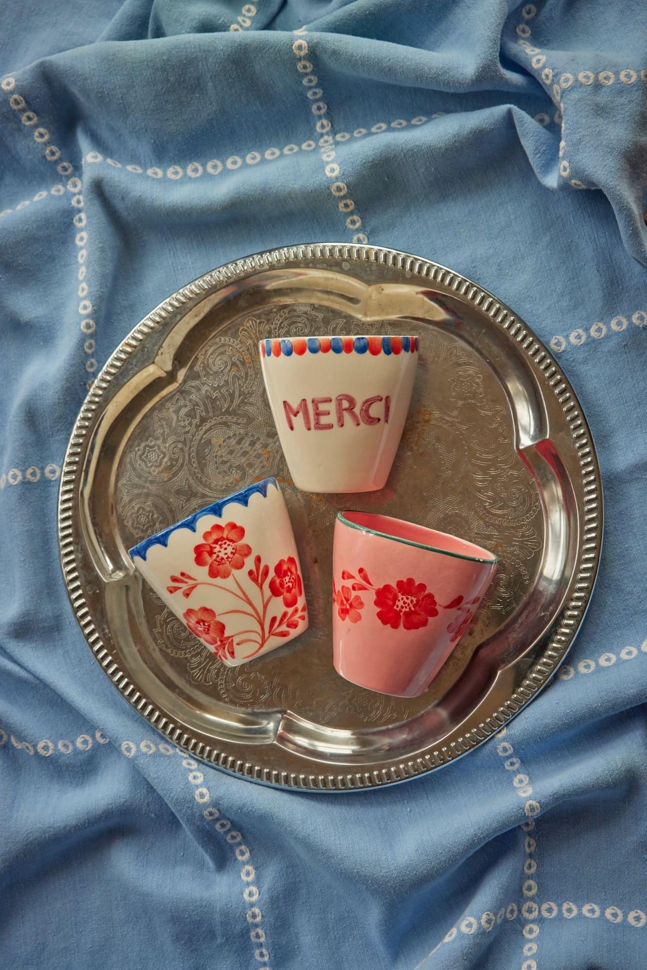 כוס קרמיקה - פרח אדום רקע ורוד