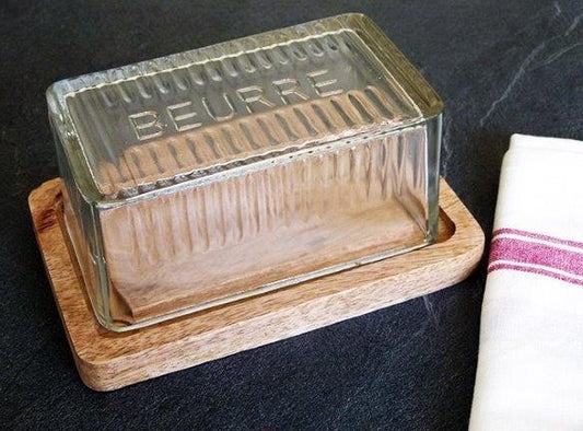 כלי לחמאה זכוכית עם תחתית מעץ