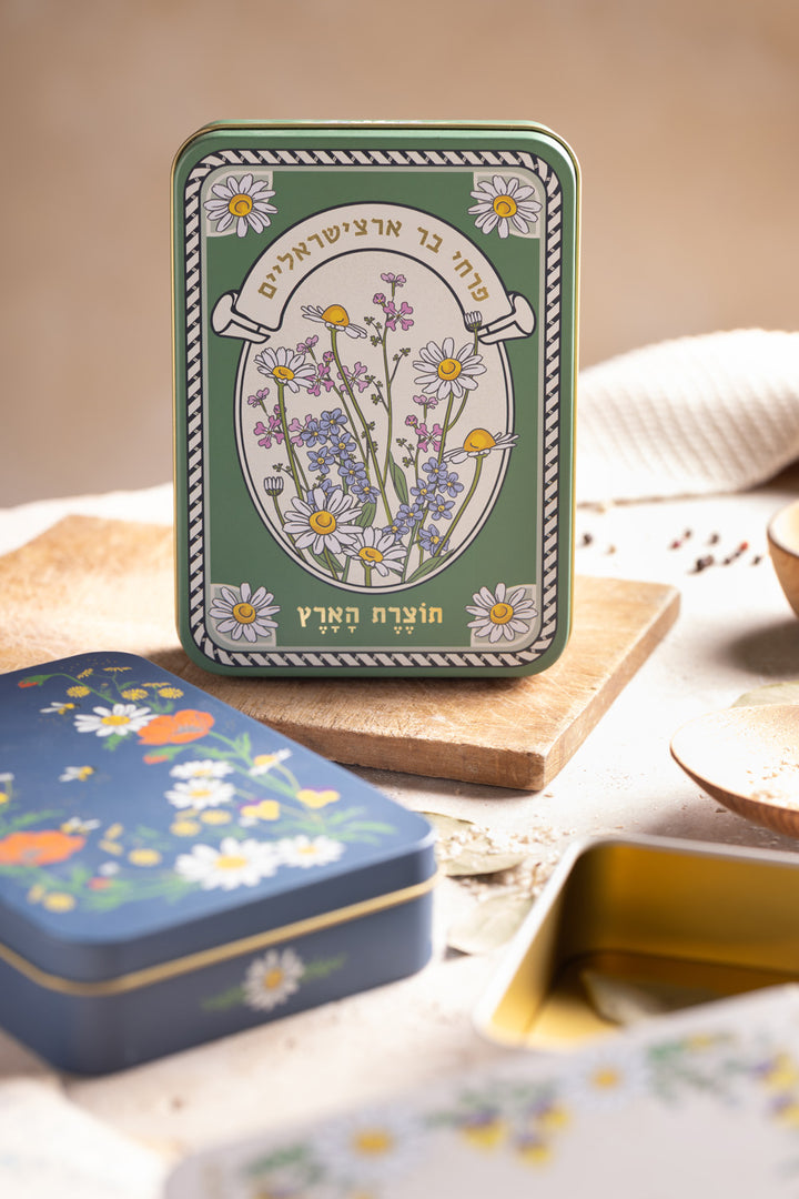 קופסת פח: Blooming Chrysanthemum