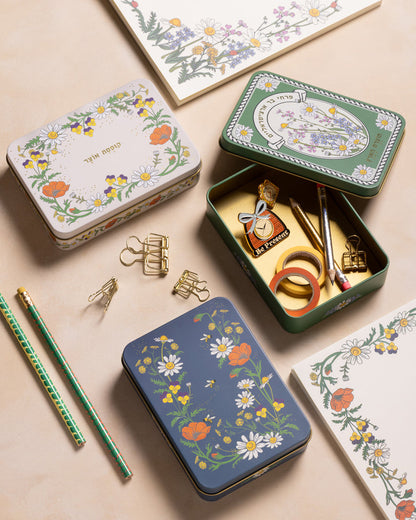 קופסת פח: Blue Meadow