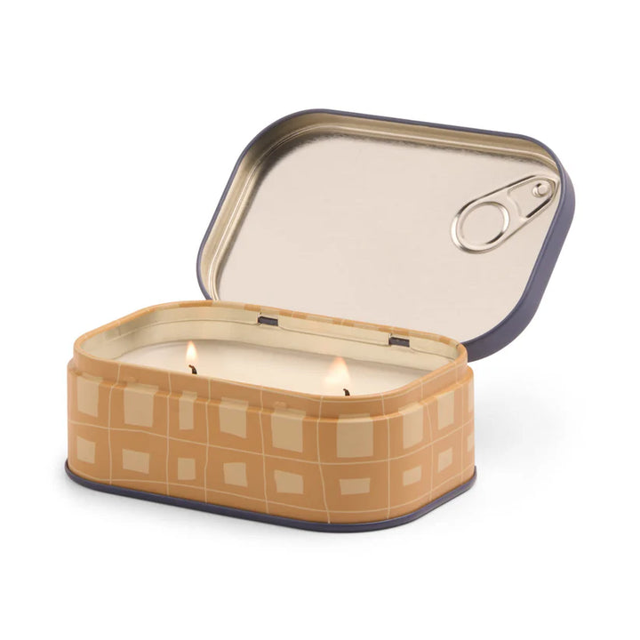 נר: Bistro Tin, Bordeaux Grapes