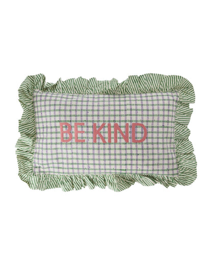 כרית מלבנית ירוקה משובצת עם רקמה - BE KIND