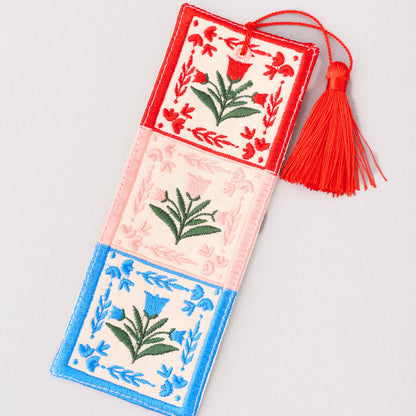 סימניית בד רקומה: Folk Floral