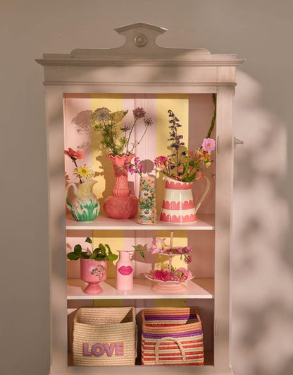 ואזת זכוכית ורודה - פרחים