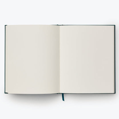 סקצ׳בוק בכריכה רקומה: Strawberry Fields