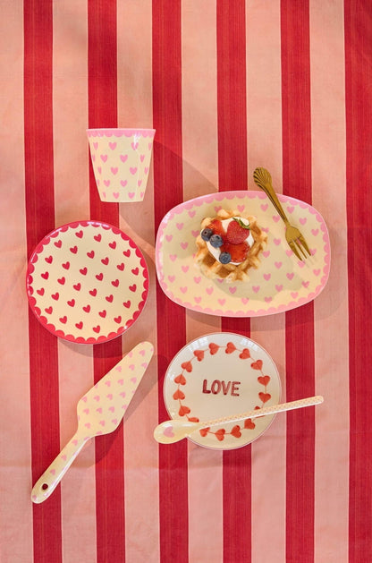 צלחת קרמיקה לקינוח בעבודת יד  - LOVE