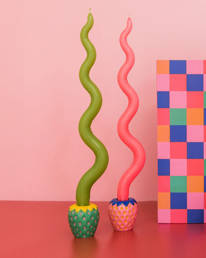 זוג פמוטים : strawberries