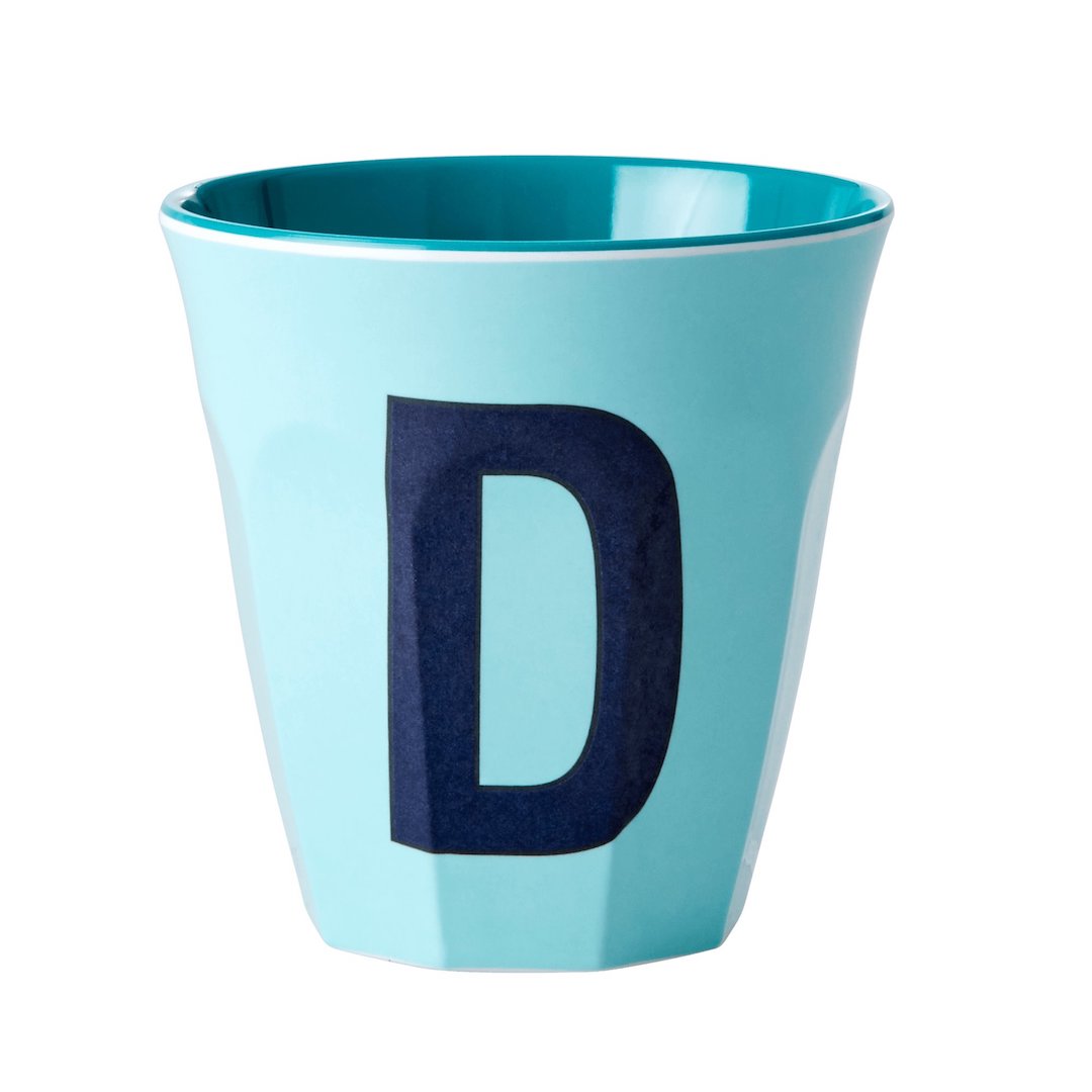כוס מלמין  אות D כחול רקע תכלת